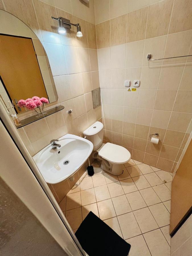 Hotel Kras Rožňava Exteriör bild