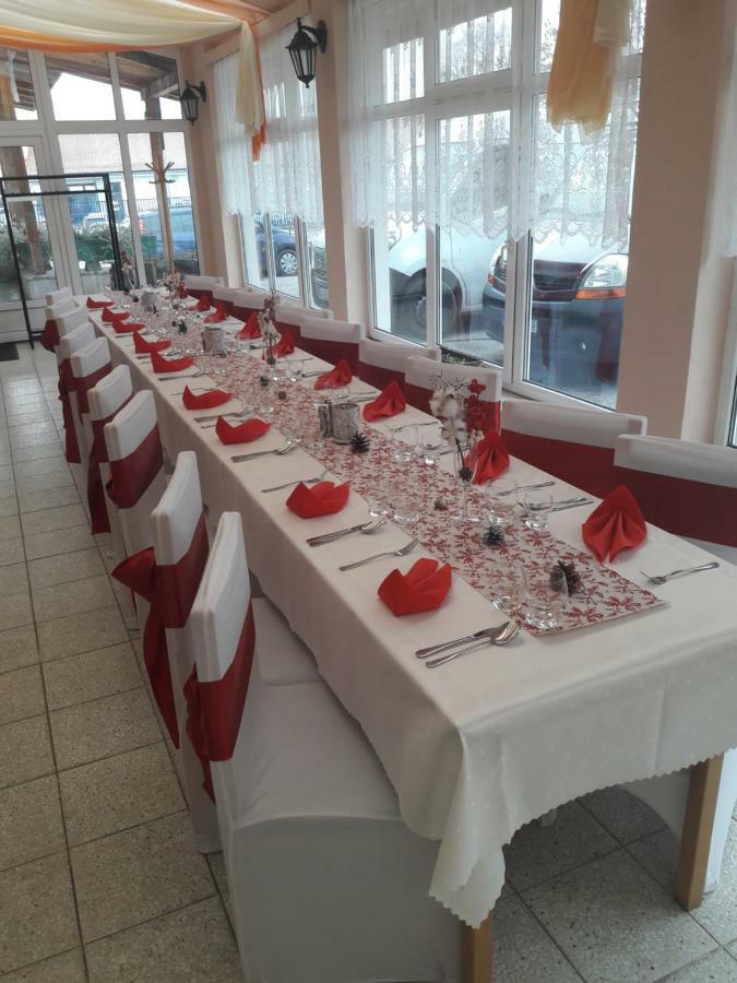 Hotel Kras Rožňava Exteriör bild